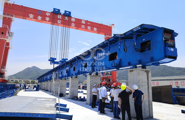 Coffrage pour poutres-caissons préfabriquées